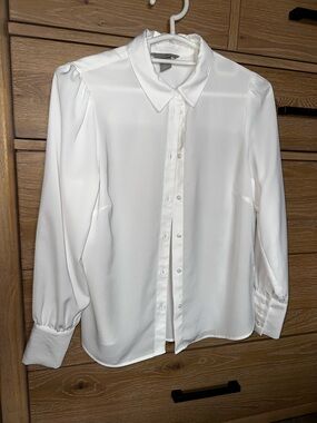 H&M White Collared Button-Front Shirt
